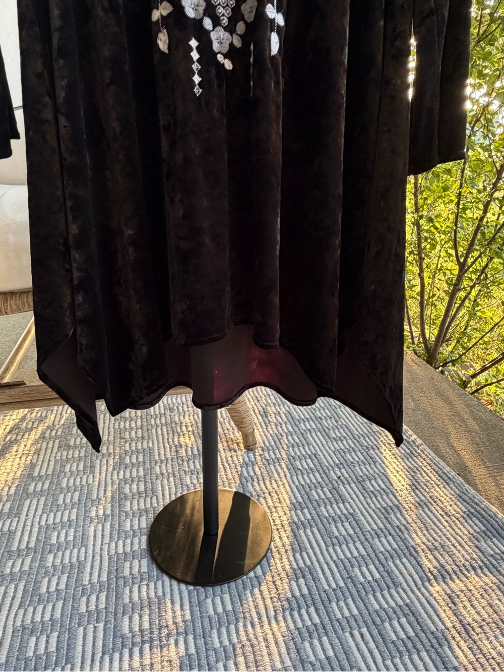 ANDREE BY UNIT Black Velvet Tunic with Silver Floral Embroidery - Picture 4 of 16